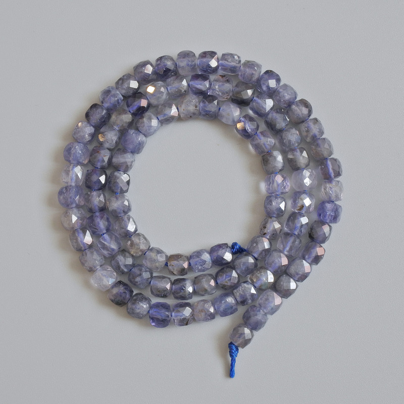 Iolite Beads, Natural Stone, Faceted Cubes, Diameter 4.5 mm, Length 39 cm on Thread