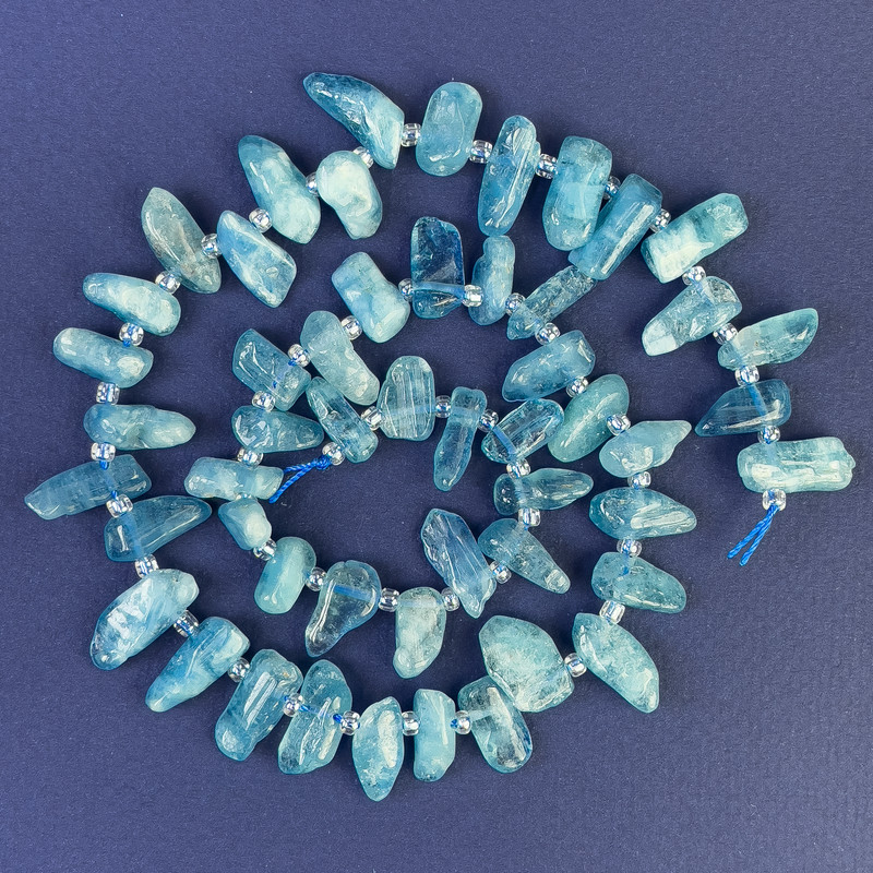 Aquamarine Chip Beads 9-18×5 mm ± with Seed Beads, 3 mm Diameter ± on Thread, Length 41 cm ±