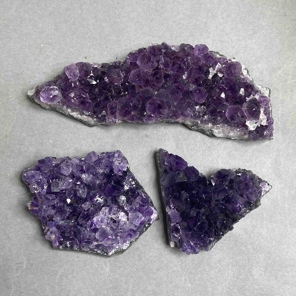 Price per 100 g. Amethyst druzy natural souvenir stone, weight from 70 g+