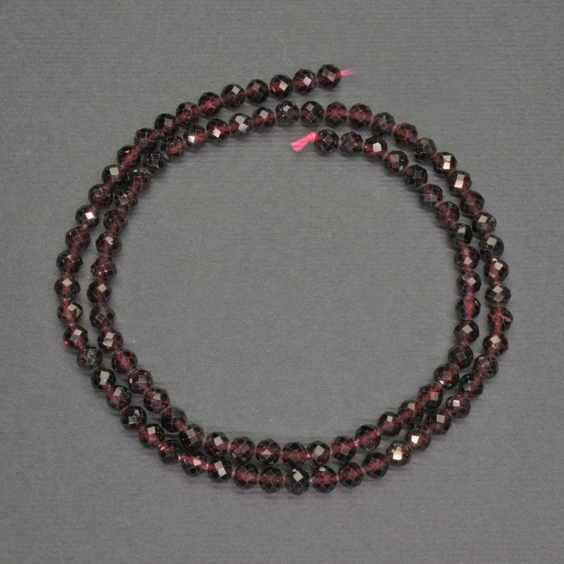 Garnet Beads, Faceted Round Bead, Diameter 4–5 mm, Length 39 cm ±