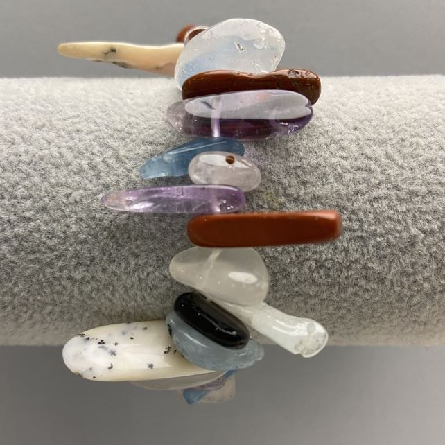 Bracelet 'Assorted Chips', diameter 14x30 mm, length 18 cm, elastic