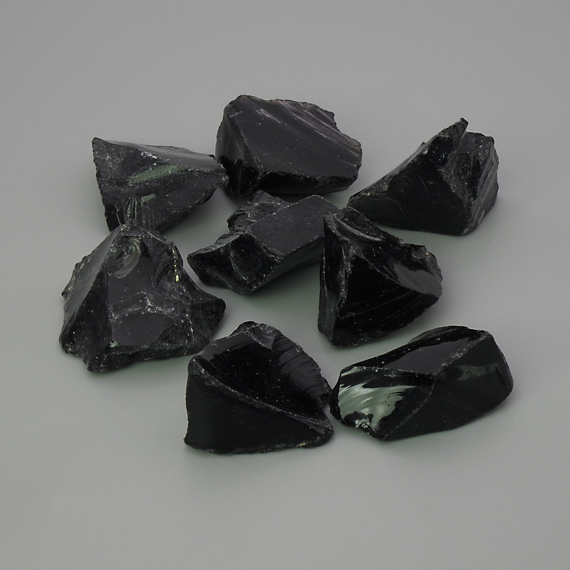 Souvenir Natural Stone Volcanic Obsidian Unprocessed Stone ~ sizes 25x8-23x12-15 mm (+-) (Price per 100 g)