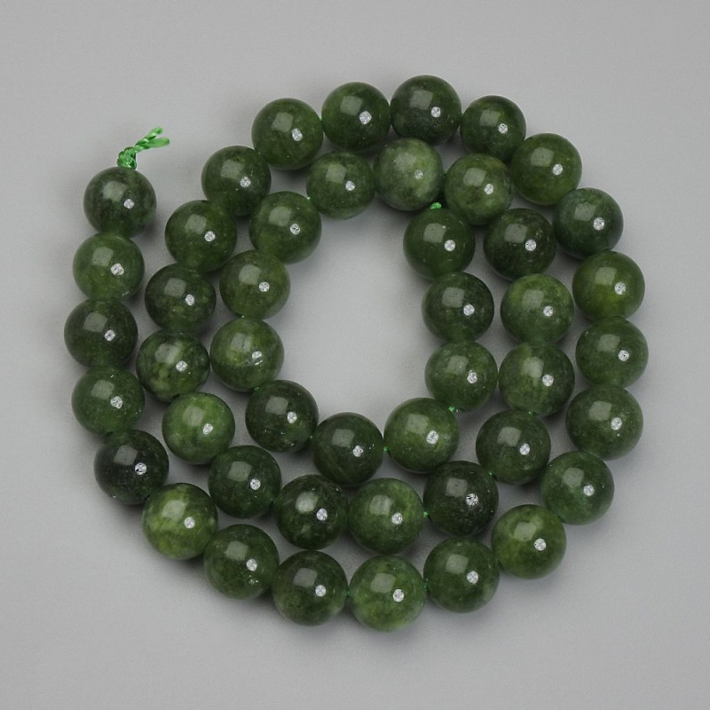 Jadeite Beads, ball-shaped, 10 mm diameter, 38 cm long on thread
