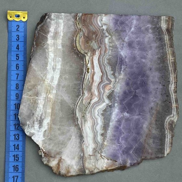 Souvenir Plate of Amethyst with Agate