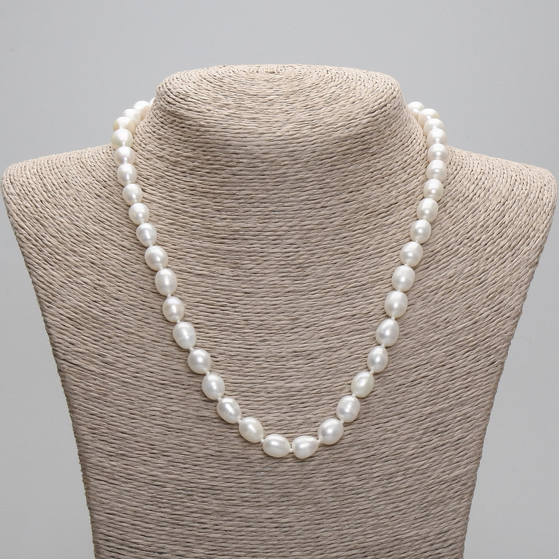 Necklace of natural freshwater pearls 9–10×7–8 mm ±, length 45 cm ± 5 cm extender chain