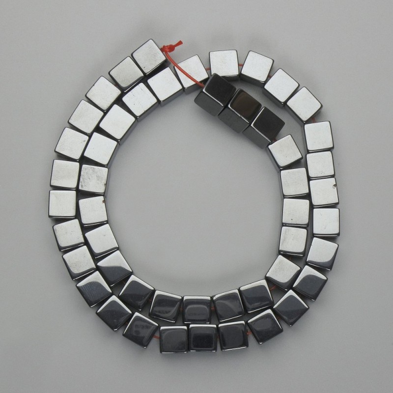 Hematite cube beads 8×8 mm ±, length 40 cm ±