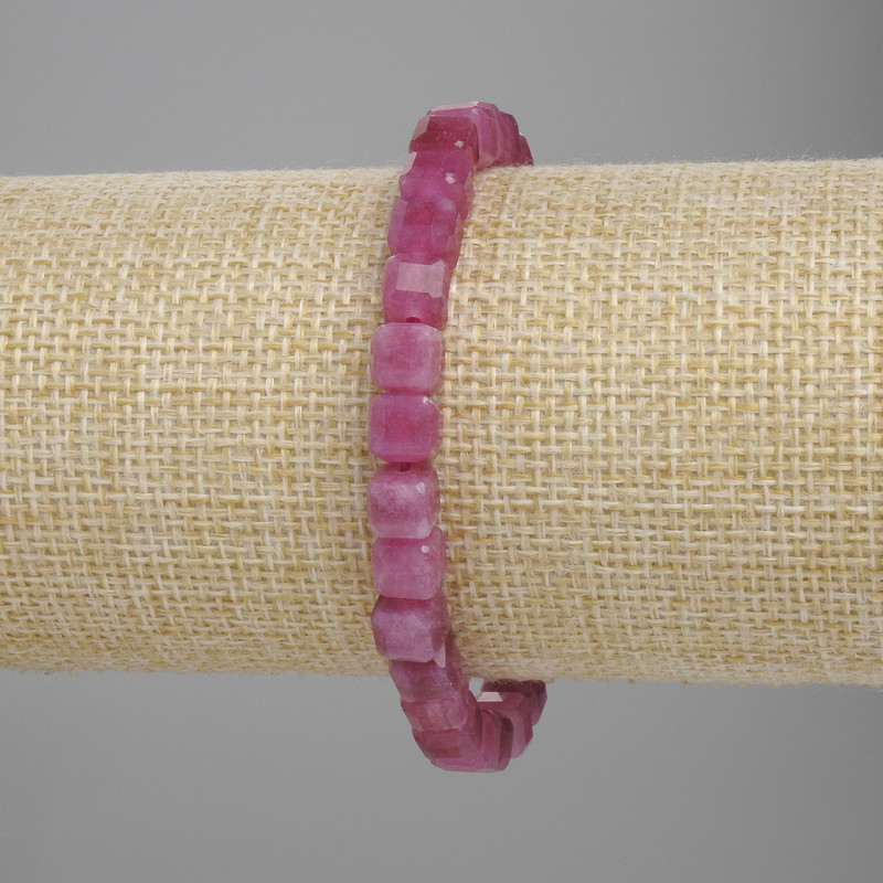 Bracelet with faceted tourmaline cubes, 6×6 mm, length 18 cm ± stretch
