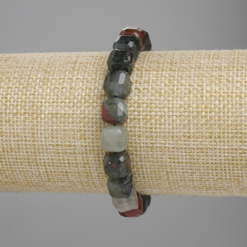 Red Jasper Bracelet — Faceted Cube Beads, 8.5×8.5 mm, Length 18 cm, Stretch