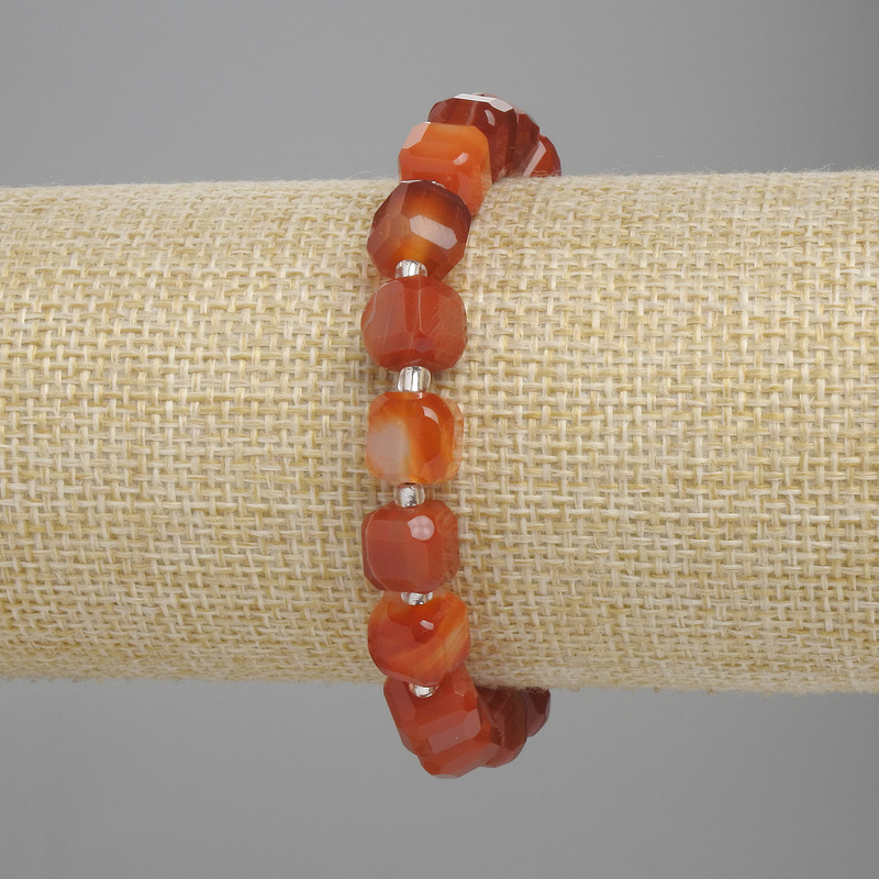 Agate Faceted Cube Bracelet, 8×8 mm cube size, 3 mm seed beads, length 18 cm ±, stretch
