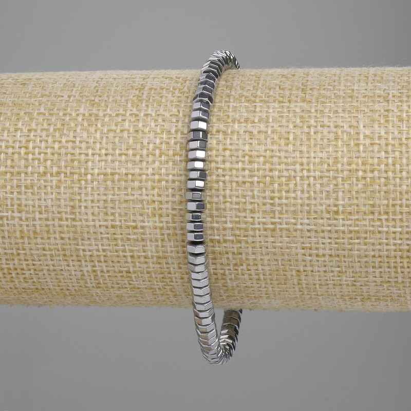 Hematite Faceted Rondelle Bracelet, diameter 4×2 mm ±, silver color, length 18 cm ±, stretch