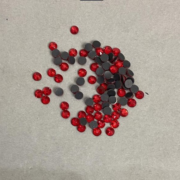 Red rhinestones, cold-fix, 4 mm diameter, pack 195 g ±