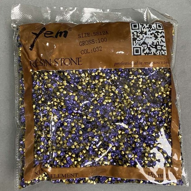 Blue rhinestones, 3 mm diameter +/- packaging 105 g