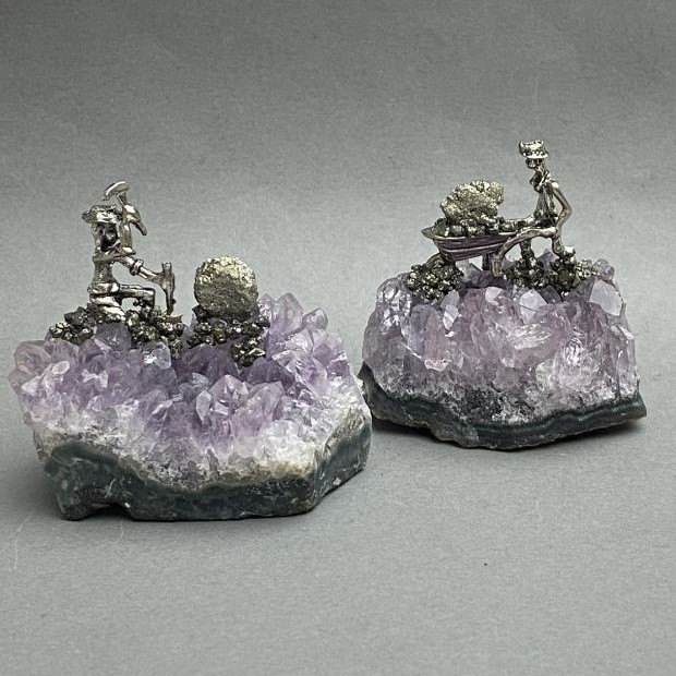 Prospectors souvenir (various figures) natural amethyst druzy stone, 55–60 × 40–55 mm ± assorted sizes