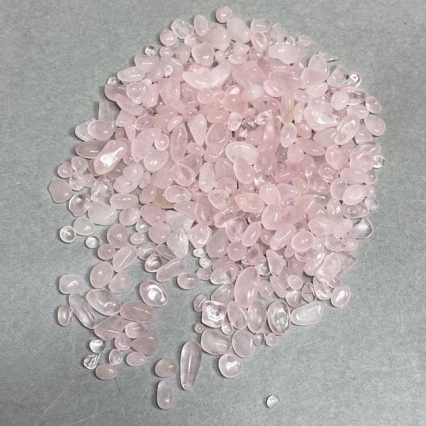 Natural Pink Quartz Chip, Undrilled, 3-10×3-4 mm ± (per 100 g ±)