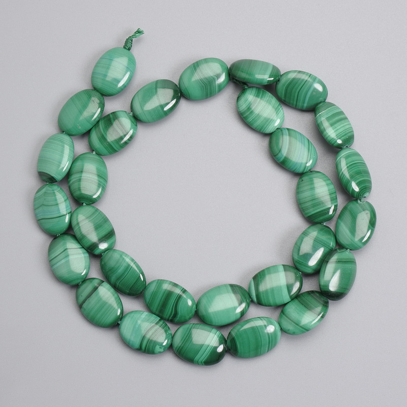 Malachite Beads Oval 14×10 mm ± on Thread