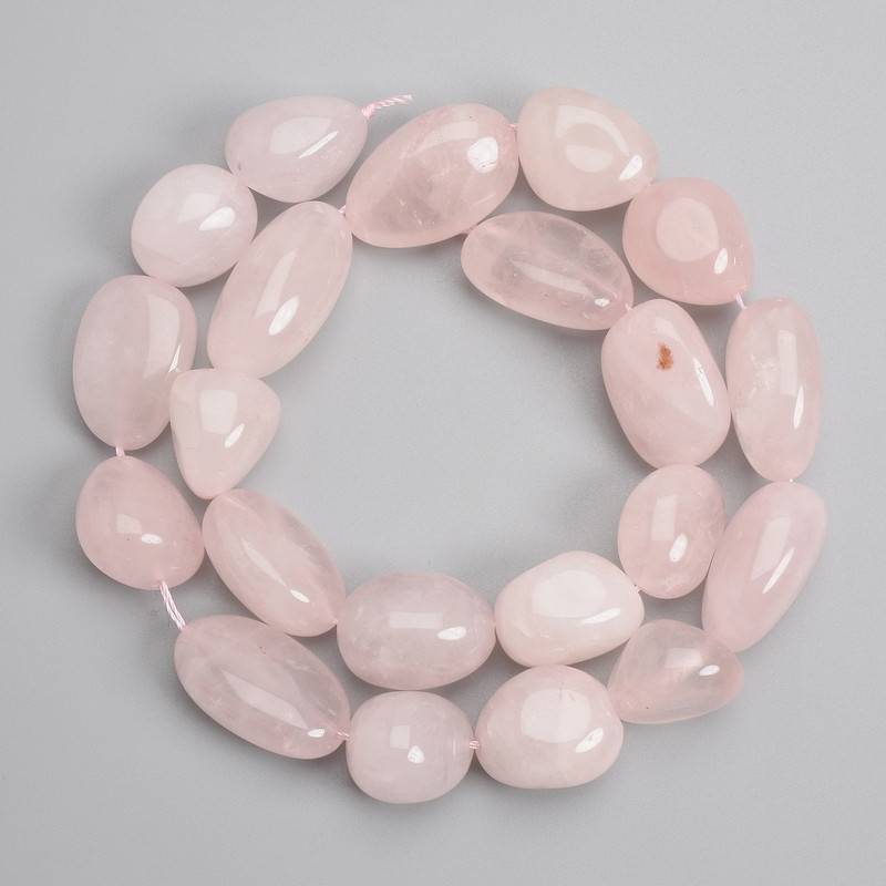 Pink Quartz Beads, Tumbled 15–24×13–15 mm, length 38 cm on thread