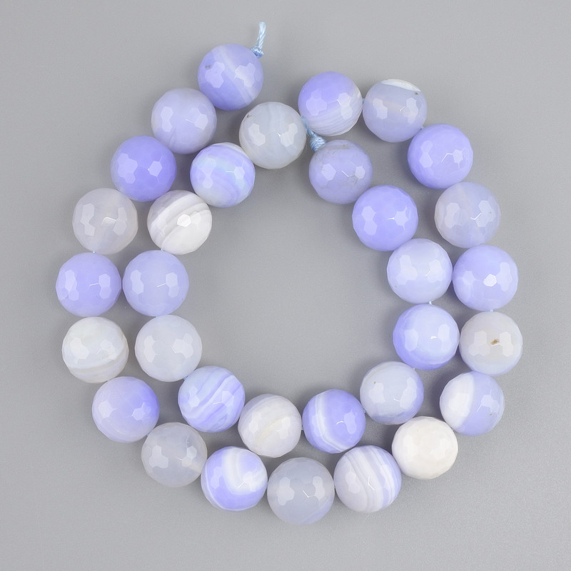 Blue agate faceted beads, round spheres, diameter 12.5 mm, length 38 cm ± on thread