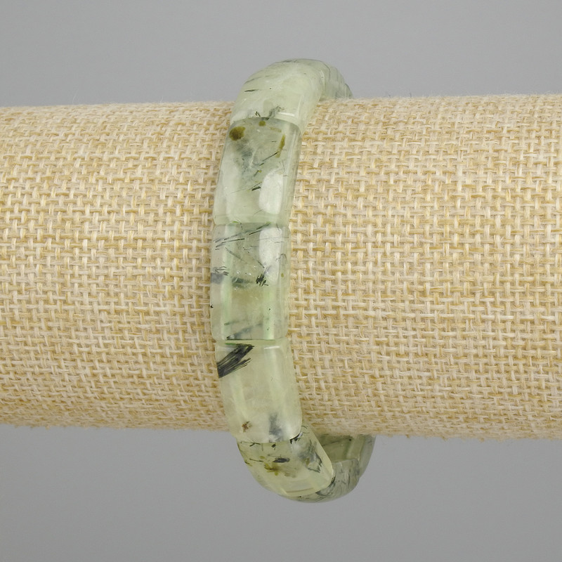 Prehnite bracelet with smooth links, diameter 16-17×10-11 mm ±, length 18 cm ±, stretch
