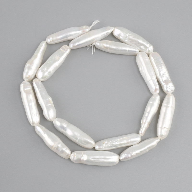 Baroque pearls with a 'gasoline' tint, 24-2, 5x5, 5-7 mm, ±, length 39 cm