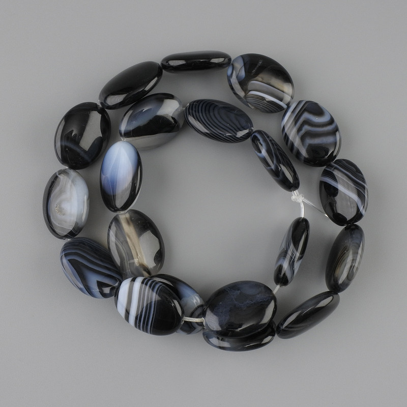 Agate oval-flat beads, 19.5–20×15 mm, +/- on beading wire, 38 cm length