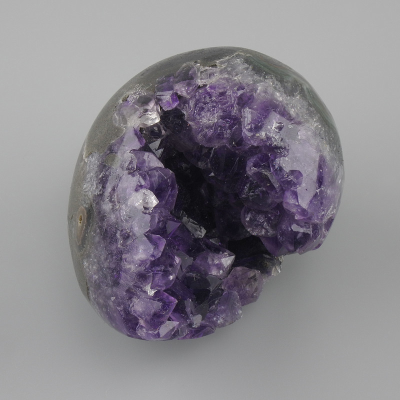 Price per 100 g! Amethyst natural souvenir stone with geode, diameter 70-85×55-70 mm ± assorted sizes, weight from 275 g