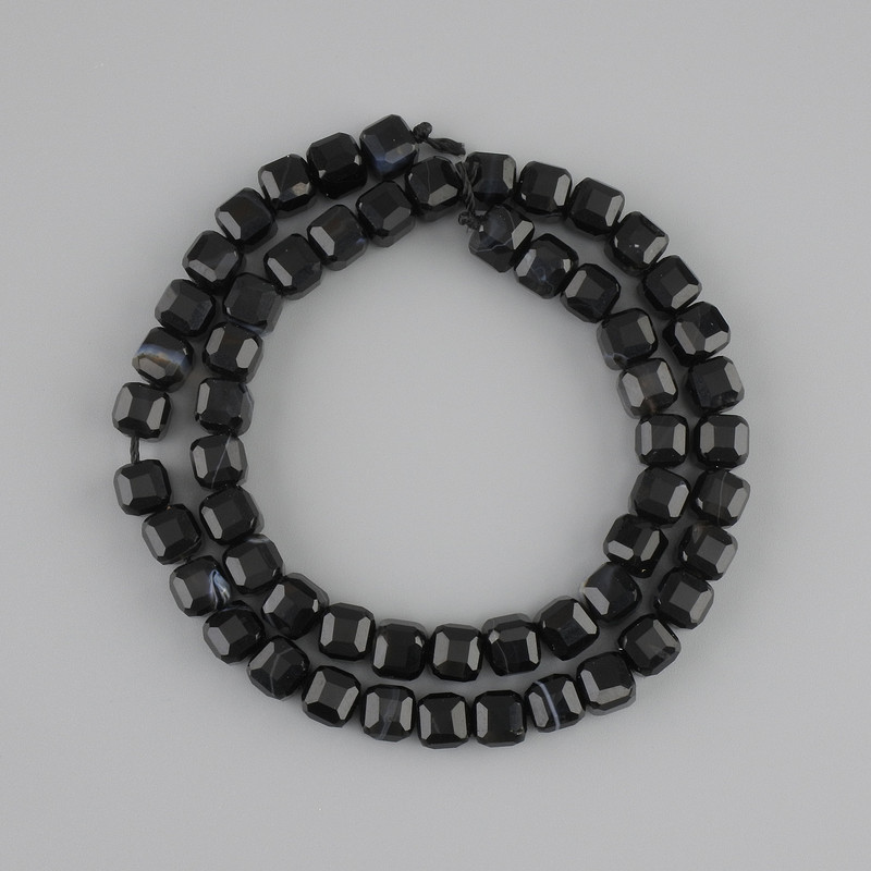 Faceted agate cube beads, 6.5×6.5 mm, 37 cm strand