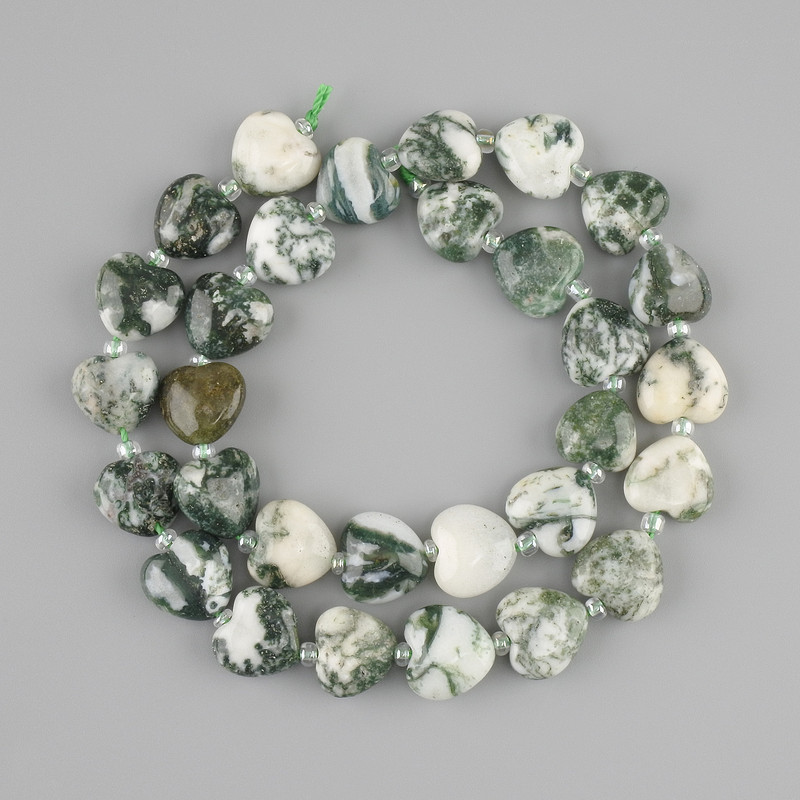 Heart-shaped Moss Agate Beads, diameter 12–12.5×11–12 mm ±, seed beads 3 mm ±, length 40 cm ± on thread