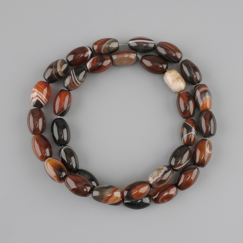 Agate grain beads, diameter 12x7 mm, 5-8 mm ±, 40 cm long, on thread
