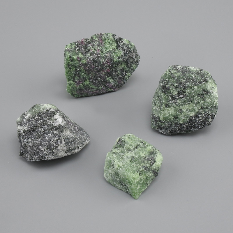 Natural Untreated Zoisite, 26-40×20-30×9-22 mm ± (assorted sizes) (Price per 100 g)