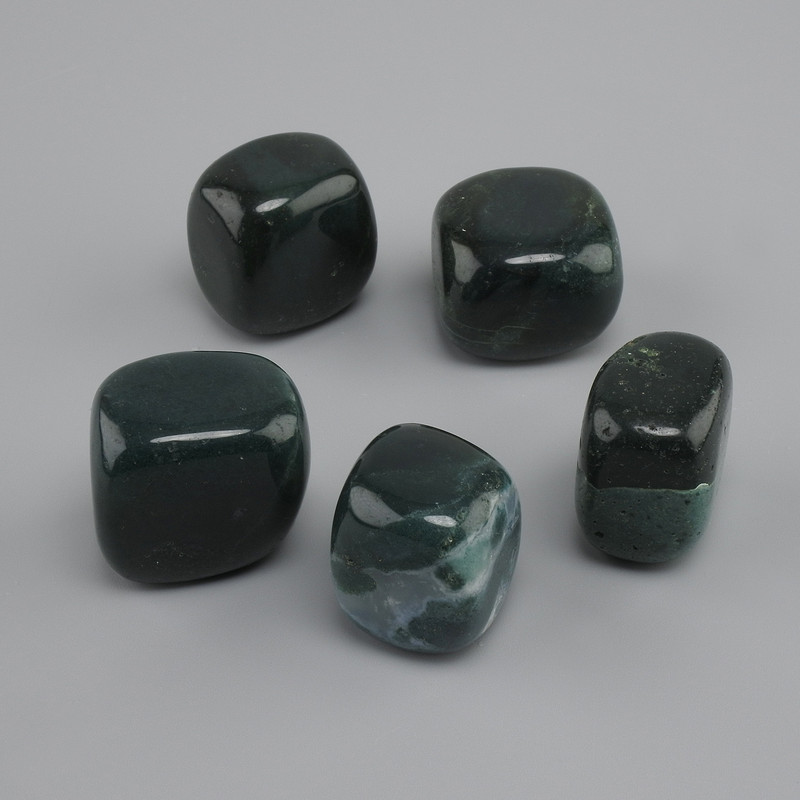 Natural Green Jasper, Tumbled, diameter 22-25×22-24×17-21 mm ± (assorted sizes) (Price per 100 g)