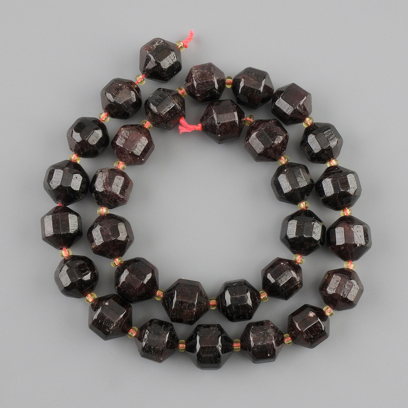 Garnet Beads, Faceted, Diameter 12x11-11 mm, 5 mm +/- beads, 3 mm +/- seed beads, Length about 40 cm on thread