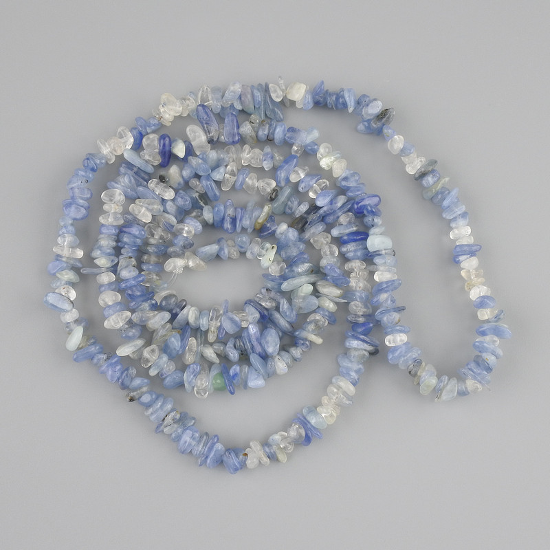 Kyanite and Mountain Crystal Chip Beads, 5–7.5 mm, 78 cm long on monofilament