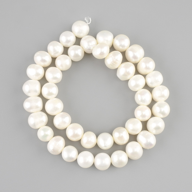 Freshwater Pearl Beads, diameter 9–10×8–9 mm, on a thread, length 36 cm+