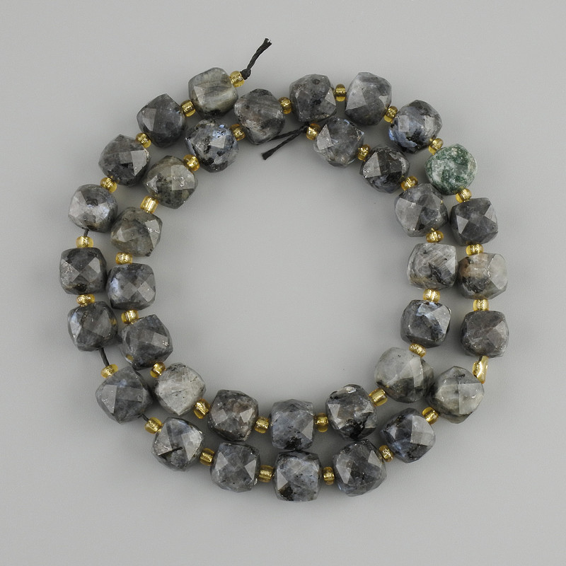 Larvikite Beads, Faceted Cube, Diameter 8.5–9 mm, Seed Beads 3 mm+, Strand Length 37 cm