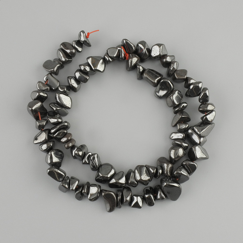 Hematite chip beads, diameter 5–13 mm, 5×4–8 mm ±, length 40 cm ± on a thread