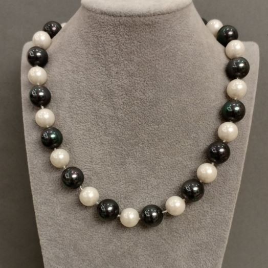 Mallorca Pearl Necklace, length 47 cm +/- with clasp