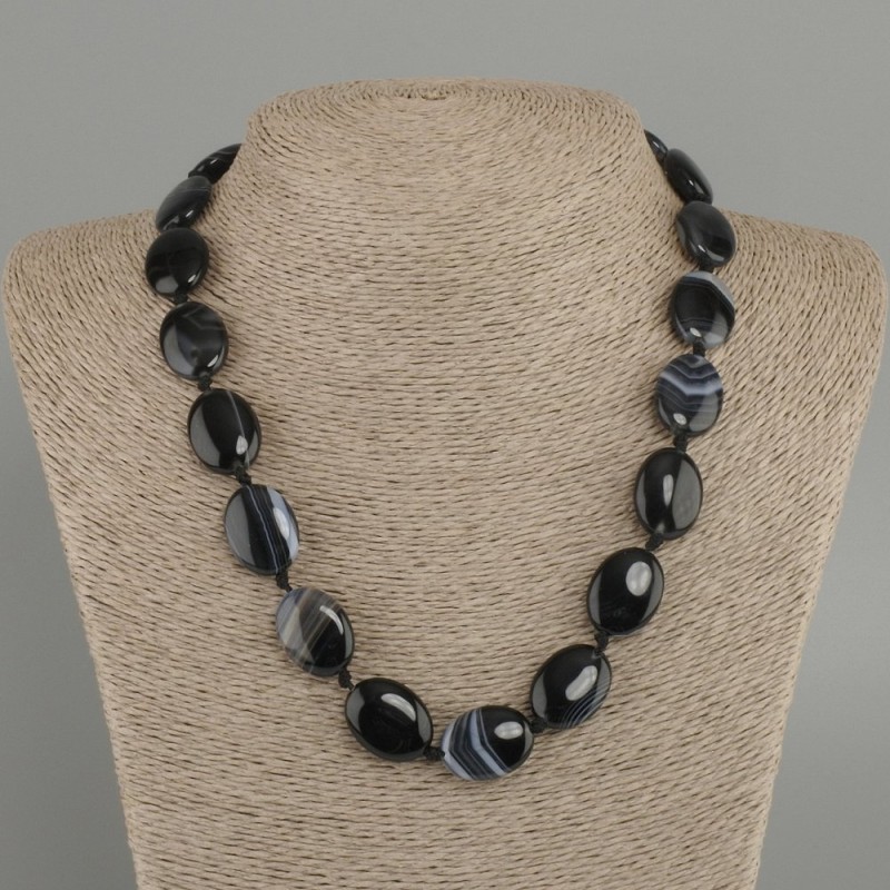 Oval Agate Necklace, diameter 19.5–20×15 mm, length 45 cm ± with clasp