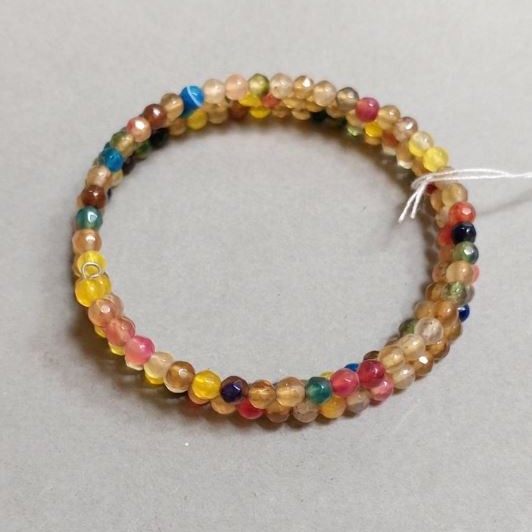 Beaded bracelet on memory wire