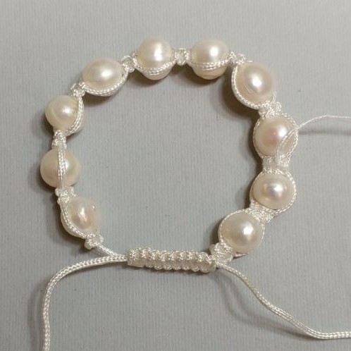 Bracelet with Freshwater Pearls on an Adjustable Slider