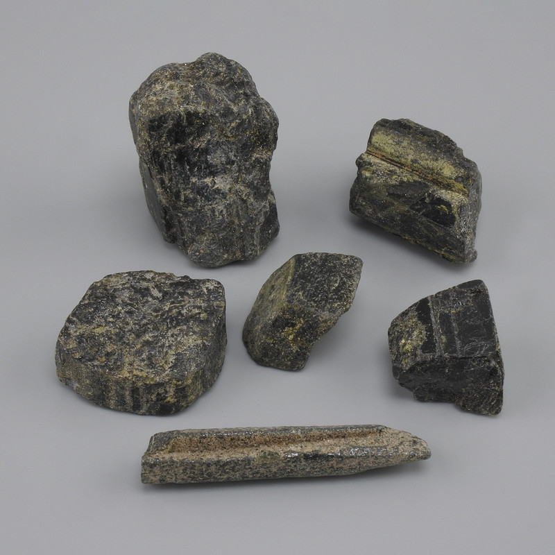 Natural Schorl Tourmaline, unpolished, diameter 21-40×12-26 mm ± (assorted sizes) (Price per 100 g)