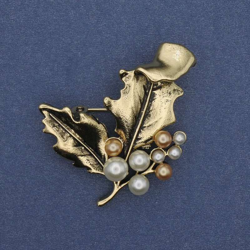 Brooch-Pendant Mallorca Leaf, Gold-Tone Metal, 44x35mm+