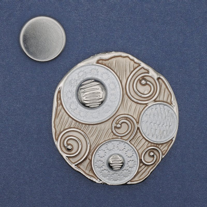 Magnetic Accent Brooch, Enamel, Silvery Metal, 45mm