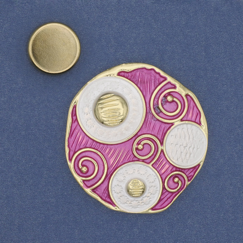 Magnetic Brooch Accent enamel gold-tone metal 45mm+