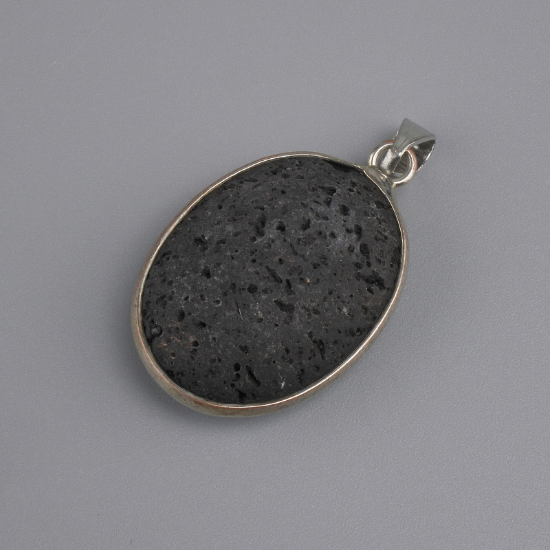 Lava Pendant in Oval Bezel, diameter 26×20 mm ±, length 35 cm ±