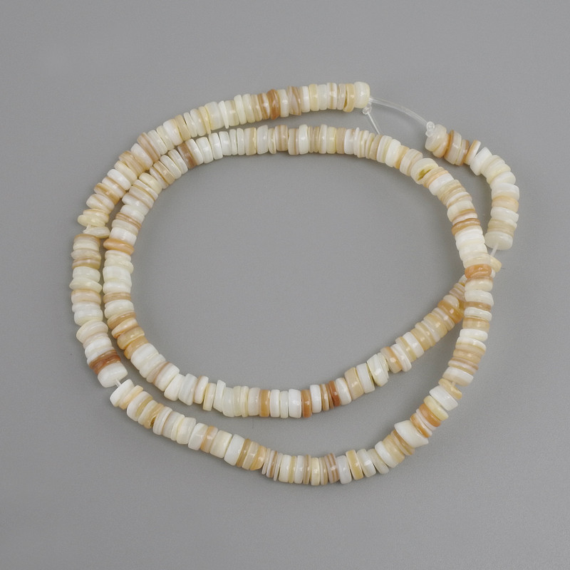 Scapharca shell beads, rondelle shape, diameter 5×1.5–2 mm, length about 39 cm on a beading thread