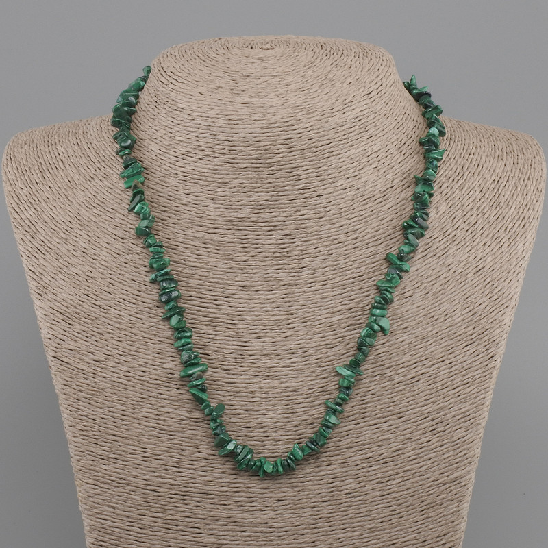 Malachite chip necklace, diameter 4–9×2–3 mm, length 45 cm with a 5 cm extender chain