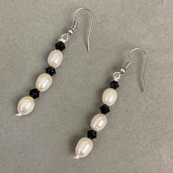 Earrings 'Pearls and Czech Crystal', length 55 mm +