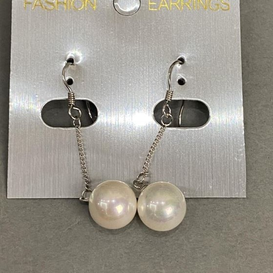 Majorica pearl earrings, 40 mm length +