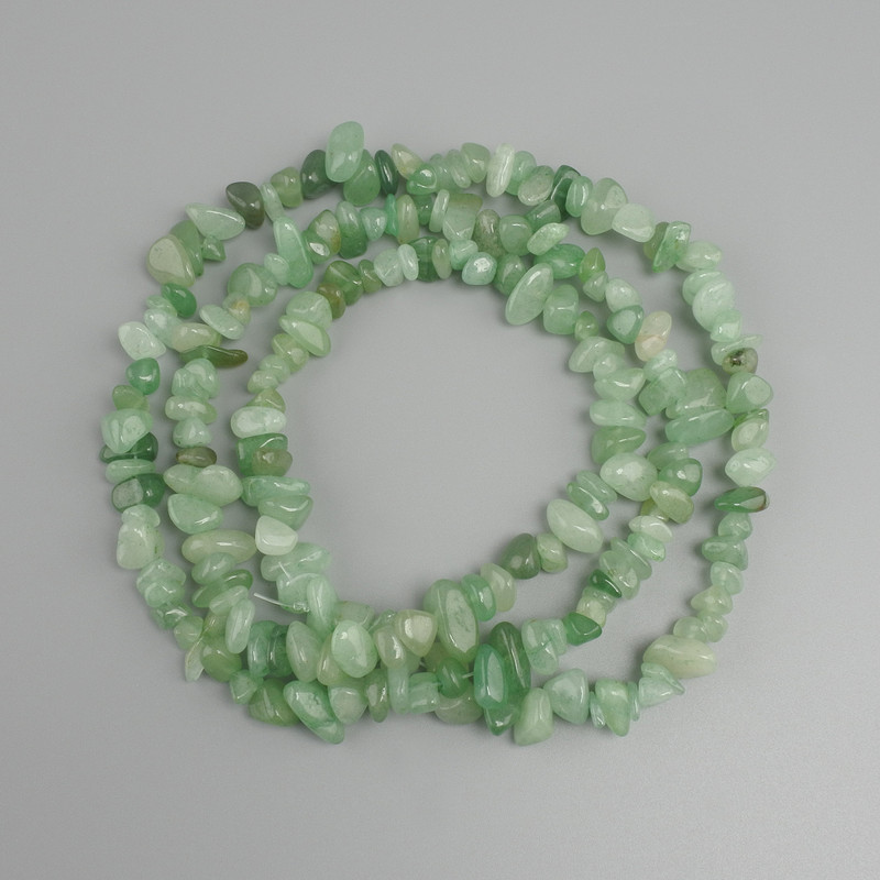 Jade nugget beads, diameter 6-11×3-6 mm, 5 mm ±, length 78 mm ± on thread