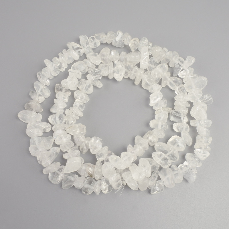 Rock Crystal Chips Beads, diameter 8–17×4–10 mm, length 78 cm ± on thread